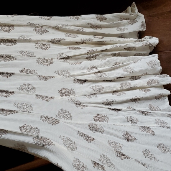 Sacred Threads L Sleveless Top - Picture 5 of 6